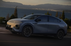 >Xpeng G6 EREV Resmi Dijual Rp400 Jutaan, Tawarkan Jarak Tempuh 1.704 Km