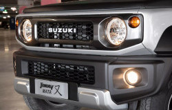 >Suzuki Jimny Mata Sampaikan Salam Perpisahan, Hanya Diproduksi 150 Unit