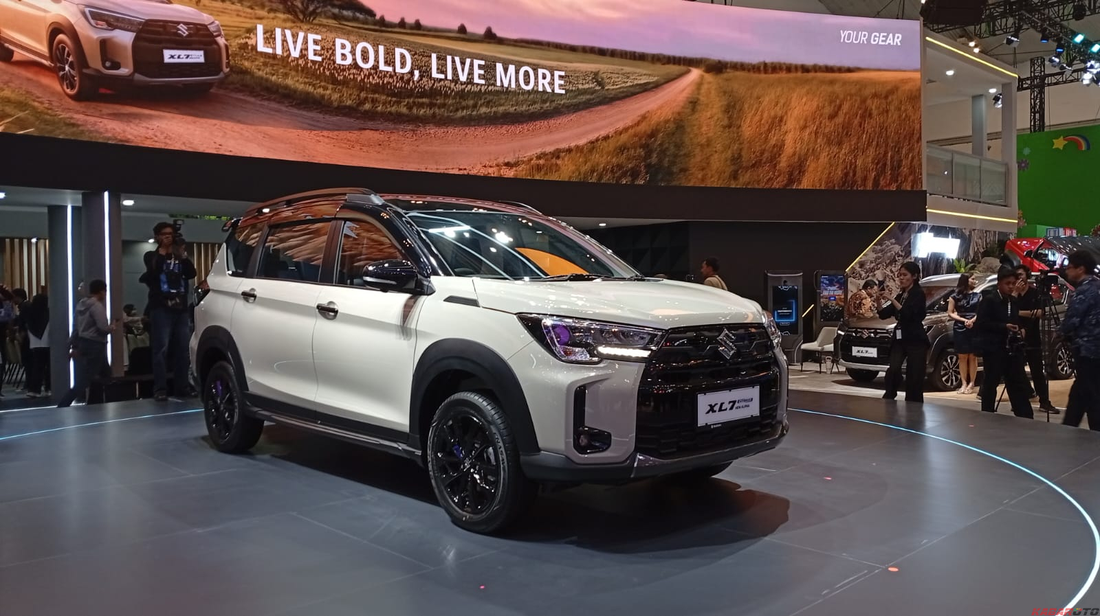 Suzuki XL7 Bawa Ubahan Desain dan Fitur Baru, Harga Mulai Rp274 Jutaan