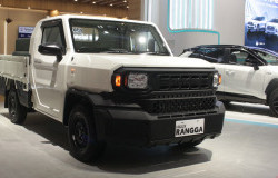 >Toyota Hilux Rangga Jadi Penantang Baru di Pasar Pikap Diesel, Ini Lawannya