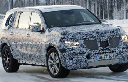 >New Mercedes-Benz GLS Tandingan BMW X7