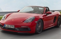 >Porsche 718 GTS Tampil Lebih Sporty