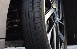 >Pemilihan Ban Mobil yang Tepat untuk Perjalanan Mudik Lebaran