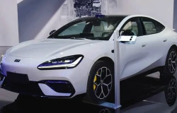 >Geely Galaxy TT Resmi Meluncur, Sedan Listrik 570 Dk Harga Mulai Rp300 Jutaan