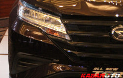 >Ini Alasan Headlamp Mobil Hanya Berukuran Segaris