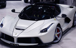 >LaFerrari Aperta Mencari Pemilik Baru 