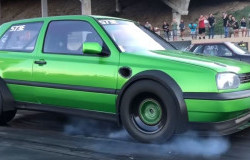 >Wow... Tenaga VW Golf ini Lebih Besar dari Lamborghini