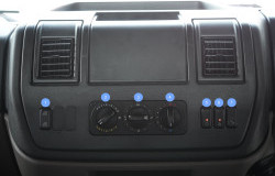 >Ketahui Jenis dan Fungsi Tombol Pada Dasbor Truk Mercedes-Benz Axor