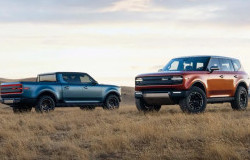 >Scout Motors Hadirkan Traveler dan Terra, SUV dan Pikap Listrik Bergaya Retro