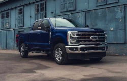 >Ford F-250 2026 Bermesin V8 7.300 cc, Dijuluki "Godzilla" dengan Performa Buas 