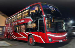 >Universitas Jember Gunakan Armada Double Decker untuk Bus Kampus