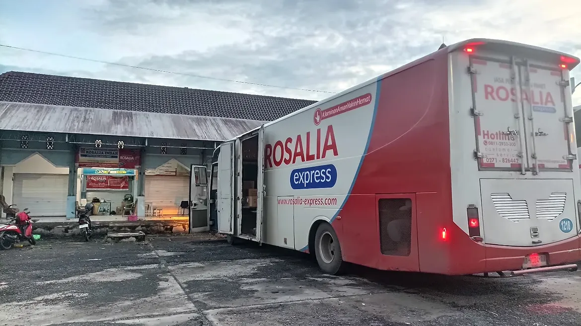 >Bus Rosalia Indah Disulap Jadi Pengangkut Paket Logistik