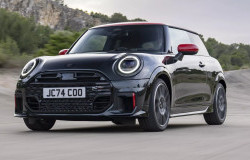 >Mini John Cooper Works Terbaru Bermesin ICE 2.000 cc, Intip Spesifikasinya