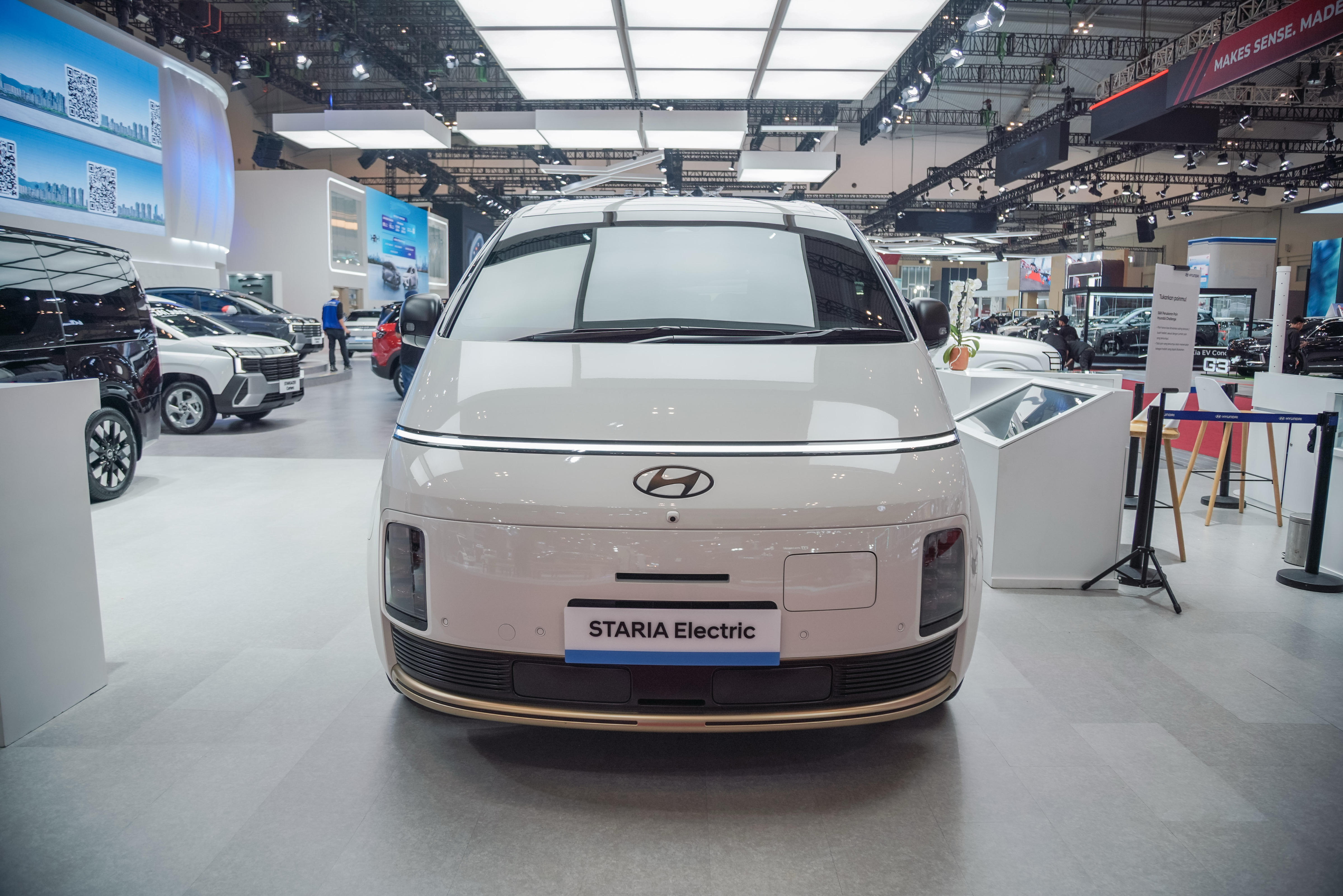 Hyundai Hadirkan The New Staria Electric dan Hybrid, MPV Premium Efisien dan Modern