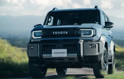 >Toyota Hadirkan Land Cruiser FJ, SUV 4x4 Berdimensi Kompak di Jepang