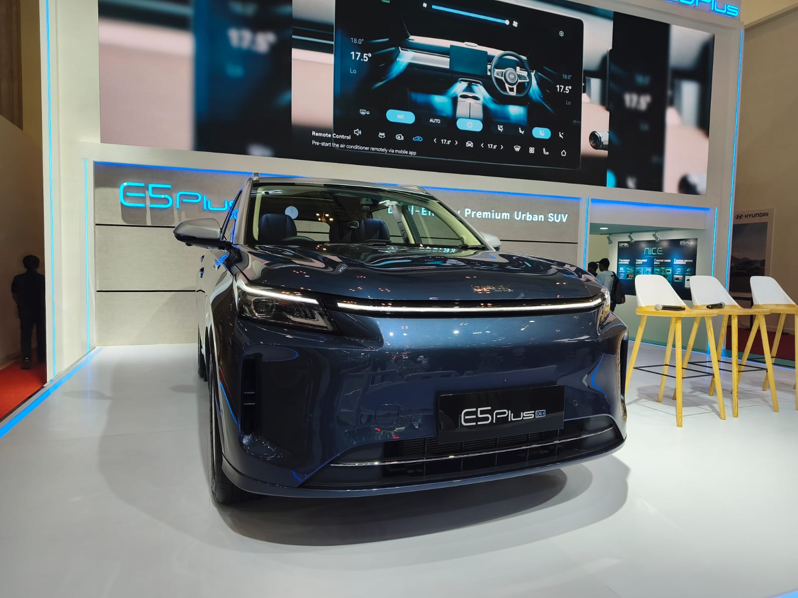 PHEV Jadi Langkah Awal Elektrifikasi Kendaraan di Indonesia, Ini Alasannya