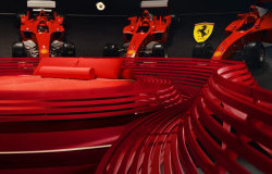 >Penginapan Eksklusif di Museum Ferrari, Ada Layanan Kendarai Ferrari 296 GTB!