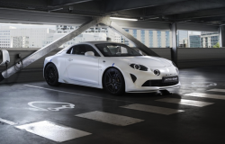 >Alpine A110 EV Segera Debut di 2026, Bobotnya Lebih Ringan dari Porsche 718 Cayman Electric