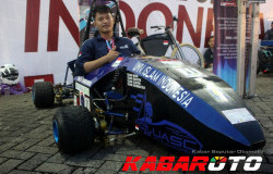 >Mau Coba Mobil Listrik Buatan Anak Negeri? Datangi Area Test Drive IIMS 2018