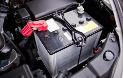 >Aki Mobil Sering Tekor? Yuk Kenali Penyebabnya