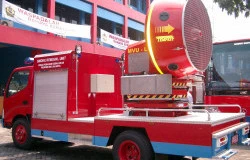 >Tugas Truk Smoke Removal dan Street Sweeper di Tengah Sebaran Abu Vulkanik