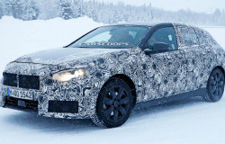 >BMW Uji Coba Prototipe Seri 1 Saingan Mercedes A Class